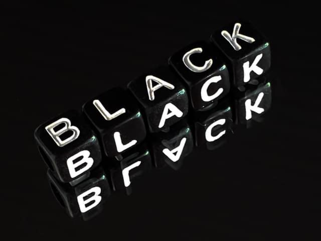 ブラック企業を避けるには？見抜き方を紹介します